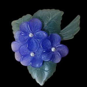 Vintage Avon Molded Plastic Flower Purple African Violets Pin Brooch Jewelry